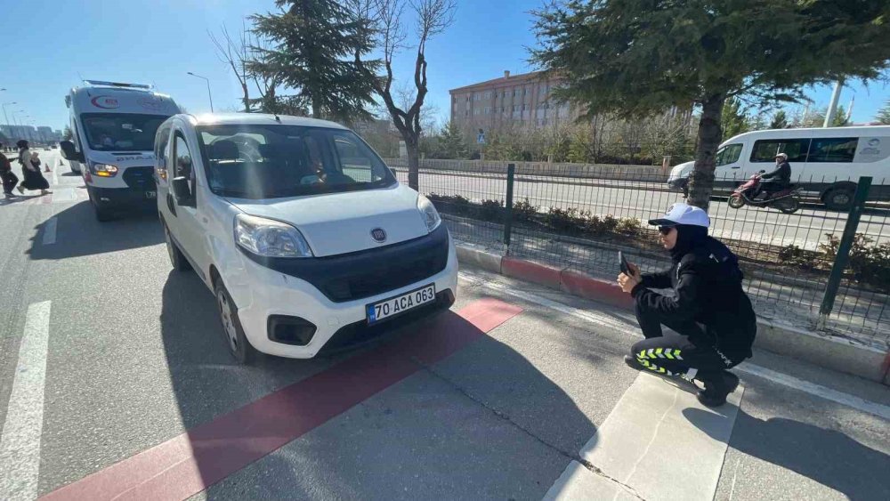 Yaya geçidinde kaza! Üniversiteli genç kız yaralandı