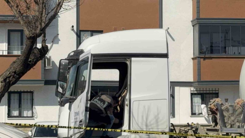 31 yıl önce babasını 1 Nisan'da kardeşini öldürdü