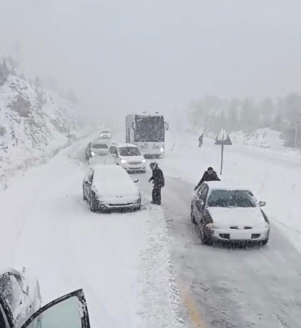 Alacabel’de son durum! Sabah başladı, 25 santimetreye ulaştı