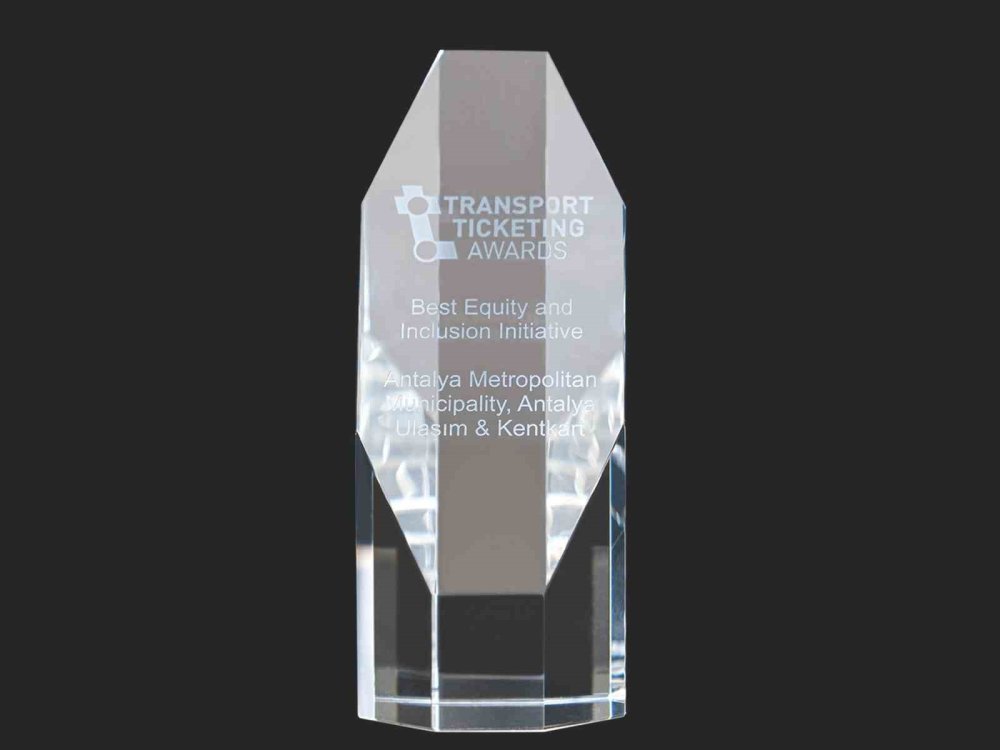 Antalya engellilere sunduğu hizmetle ödül aldı