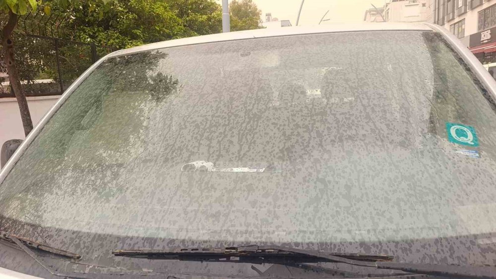 Antalya'ya çamur yağdı