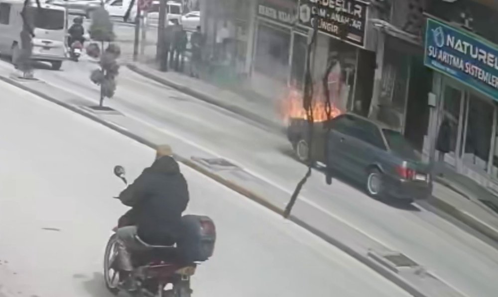 Karaman'da esnafın hortumu otomobili kurtardı