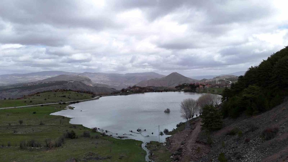 Ankara'daki bu şelaleye bakan gözünü alamıyor