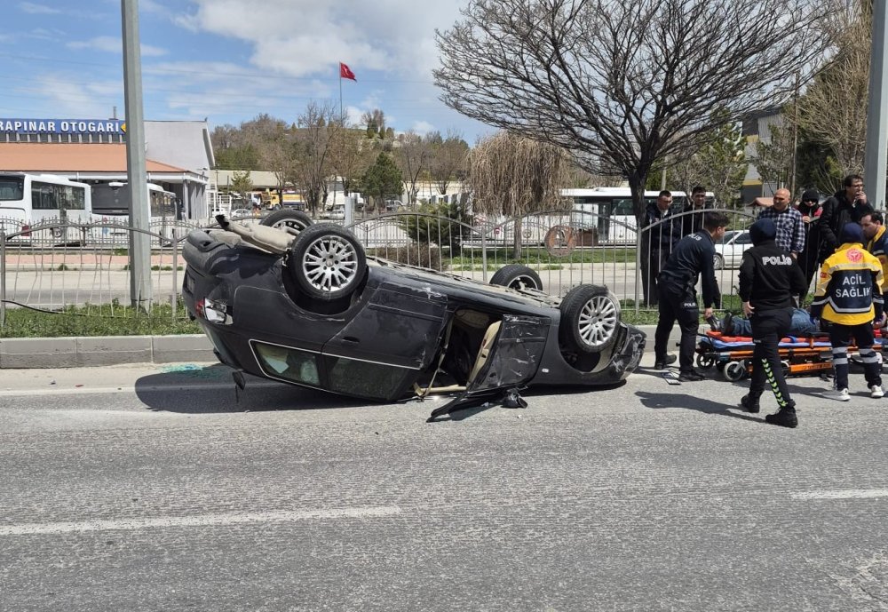 Karapınar'dan çıkamadan takla attı