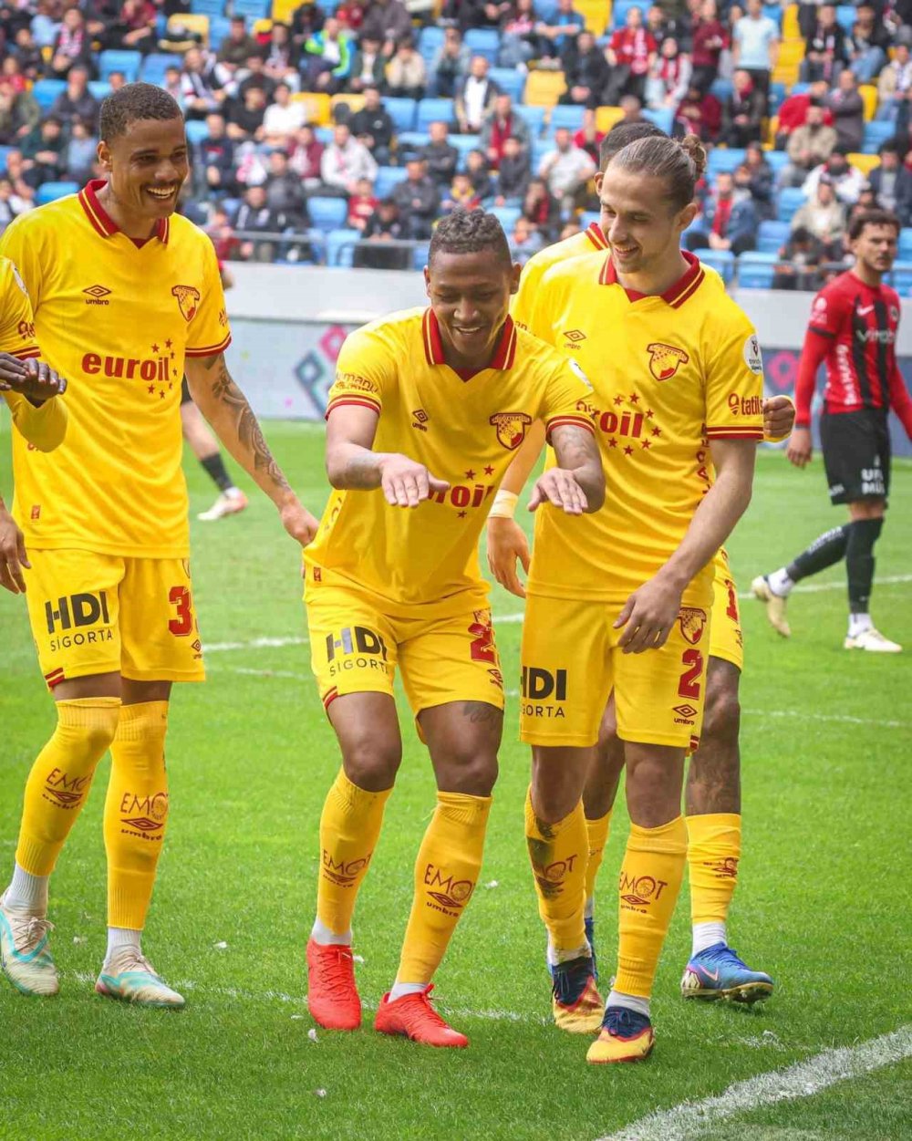 Konyaspor çelme attı kendine daha yeni gelebildi