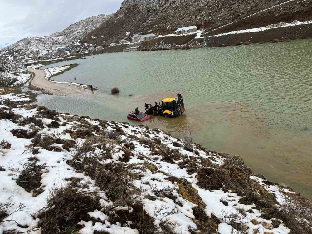 Yayla göle döndü Konya'da vatandaşı ekipler kurtardı
