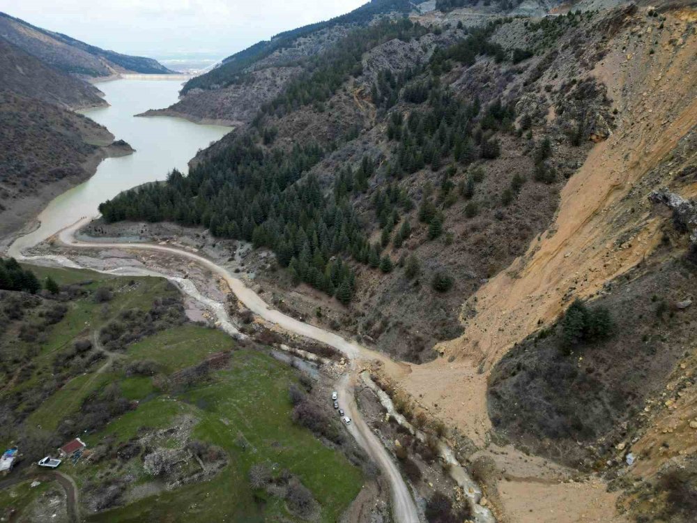 Heyelan sonrası ürküten görüntü