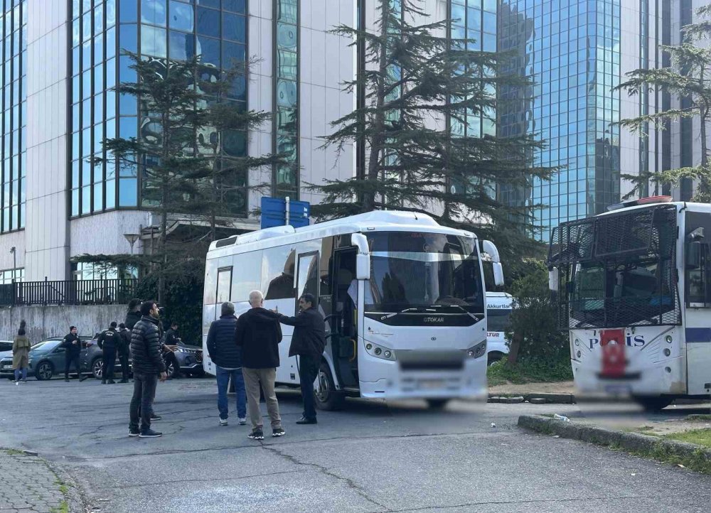 Konsolosluk saldırısında kurşun yağmurunda kaldılar