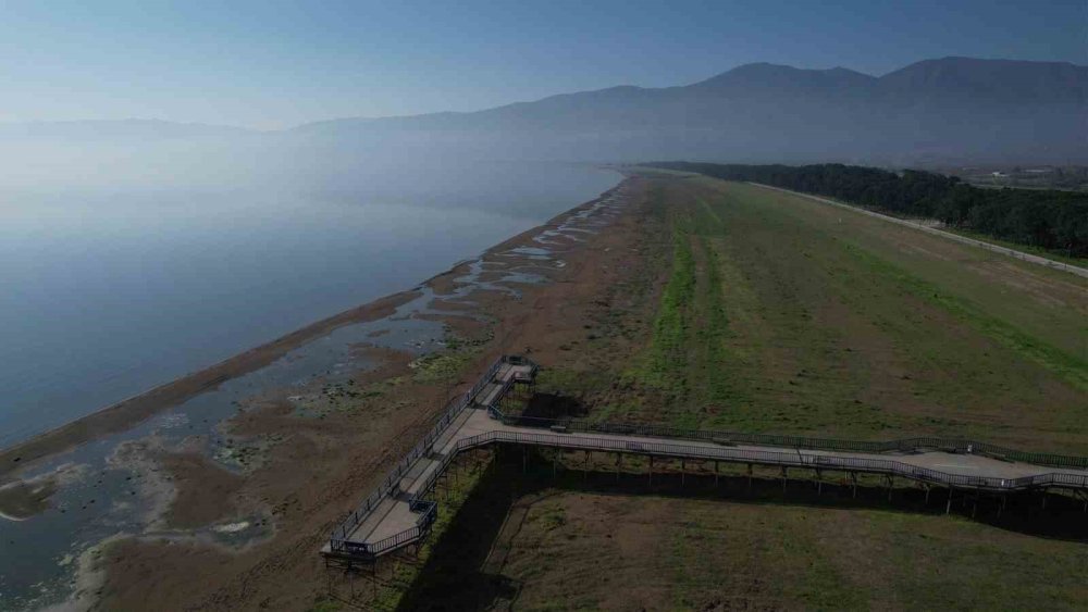 Mavi Cennetten Toz Bulutuna: İznik Gölü Can Çekişiyor!
