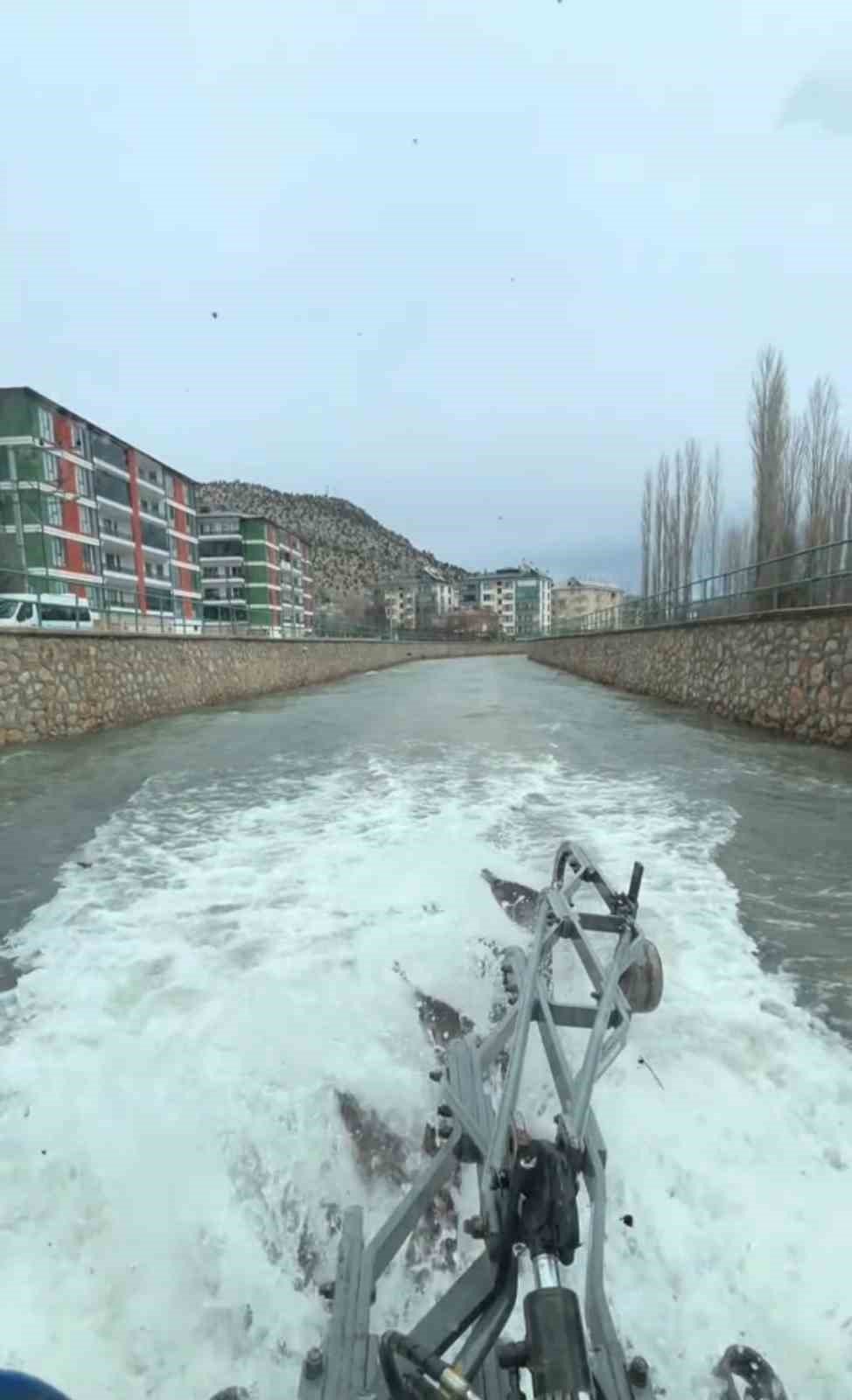 Bozkır’da Traktör Değil Sanki Gemi