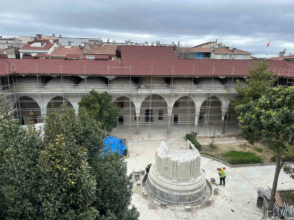 Fatih'in Gizli Hazinesinde Heyecanlandıran Keşif