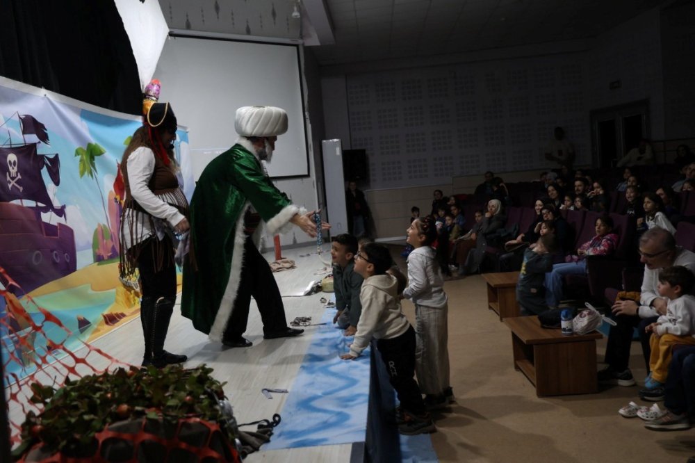 Kocaeli Konya'nın Nasrettin hocasıyla geleceğini yetiştiriyor