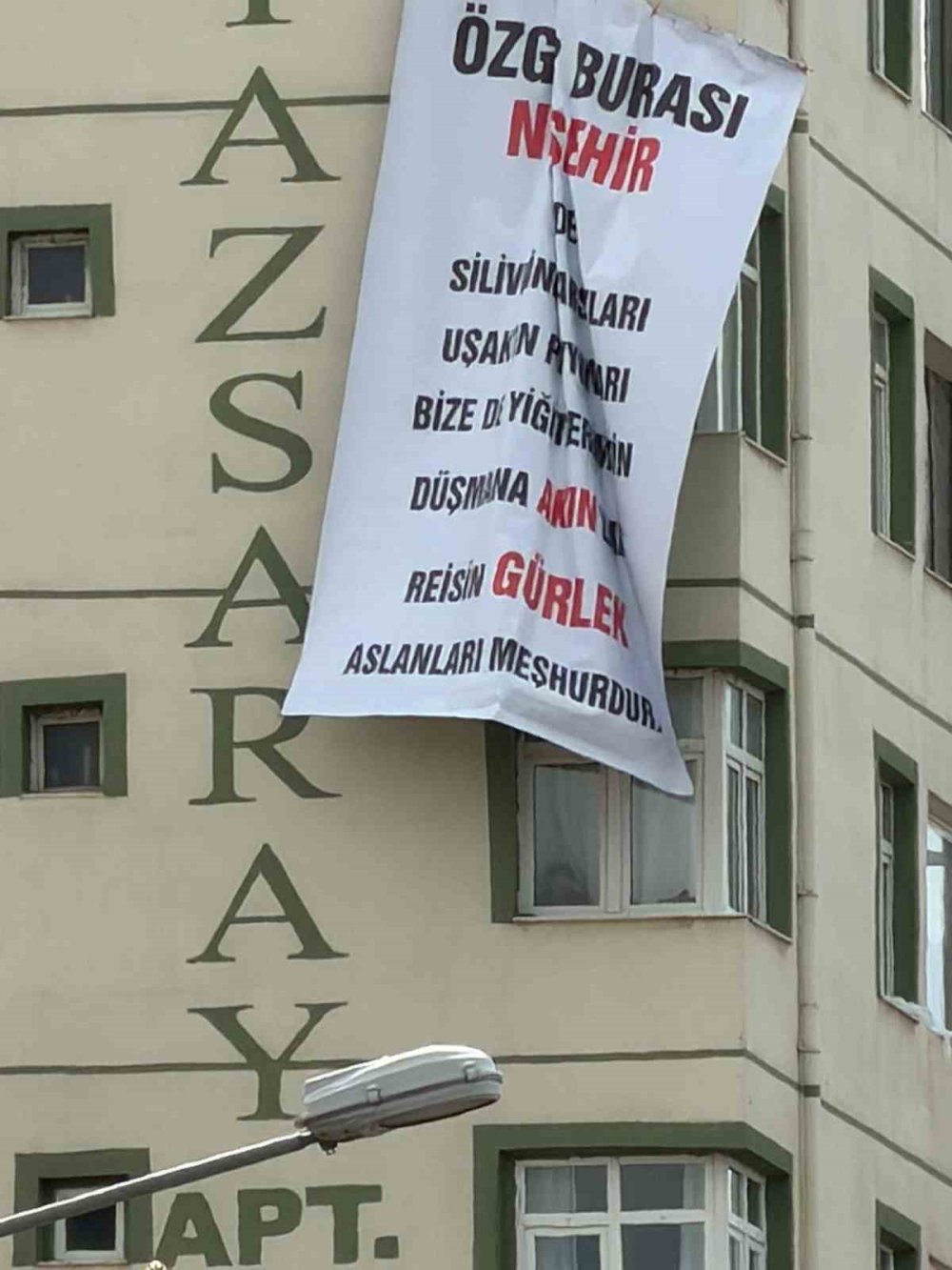 Özgür Özel'e Nevşehir'de şok pankart
