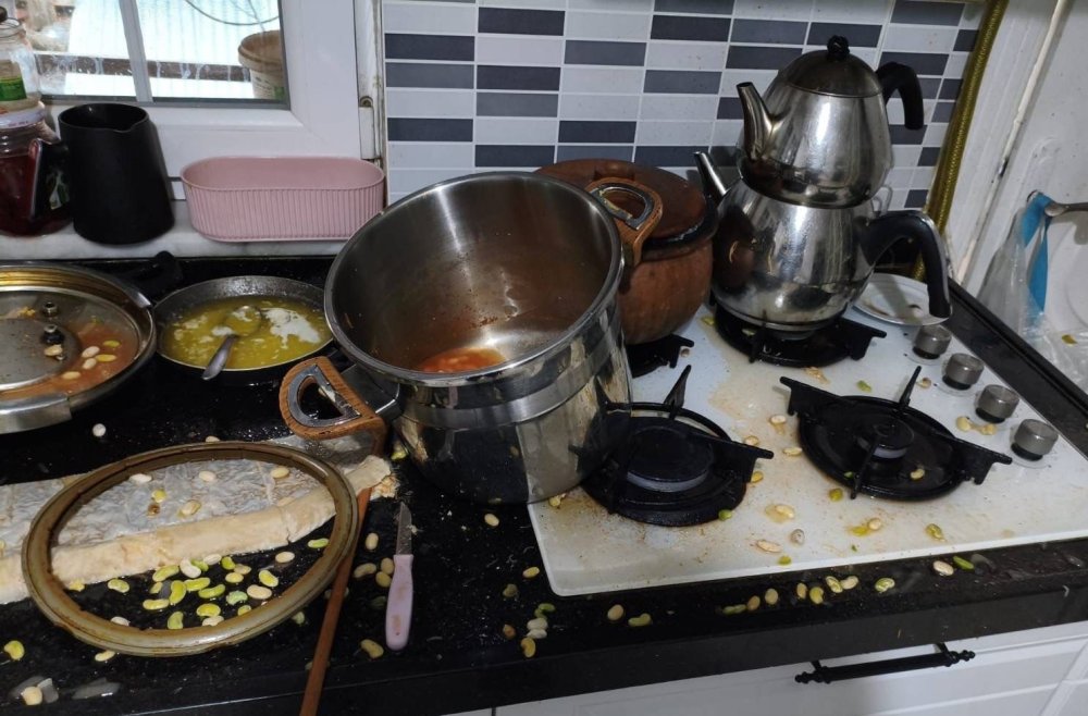 Düdüklü Tencere Bomba Gibi Patladı