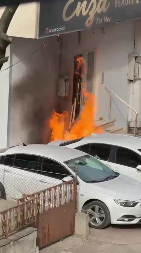 İzmit’te Korkutan Zincirleme: Yangının Ardından Mühür Geldi!