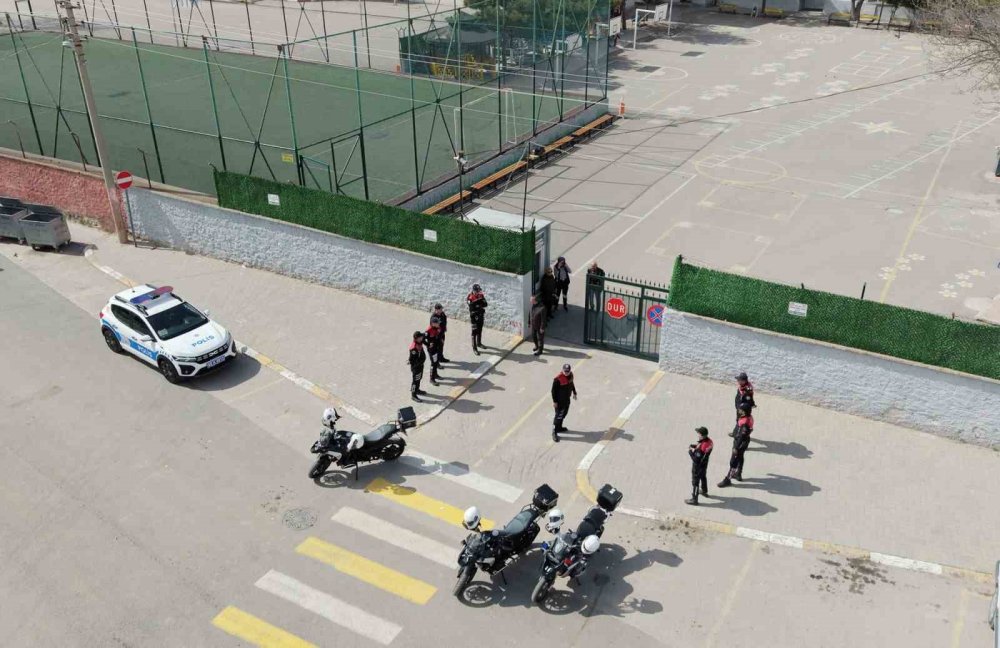 Aksaray’da okullar polisin göz hapsinde