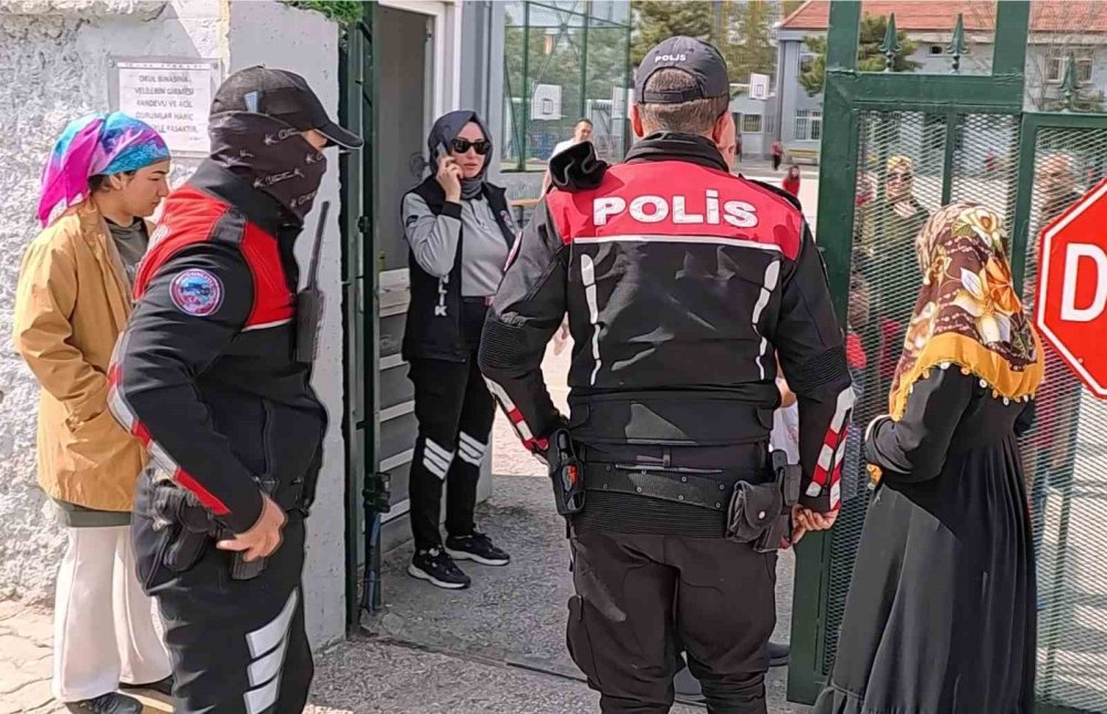 Aksaray’da okullar polisin göz hapsinde