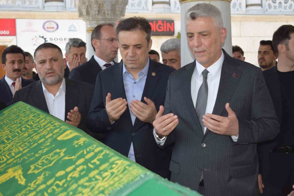 Okul saldırısında hayatını kaybeden Furkan'ın cenazesinde gözyaşları sel oldu