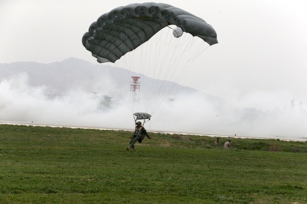Çelik kartallar Konya semalarını çocuklar için inletti