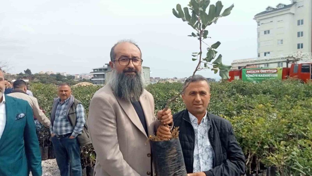 Alanya’nın coğrafi işaretli keçiboynuzuna destek
