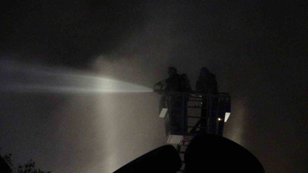 Horozluhan’da Hareketli Dakikalar: Kompresör Patladı, İtfaiye Eri ve Çalışan Yaralı