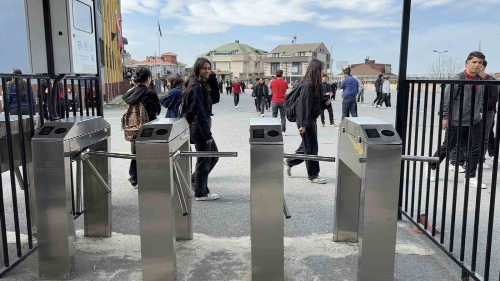 Okul Değil Dijital Kale: Velileri Rahatlatan Teknoloji!