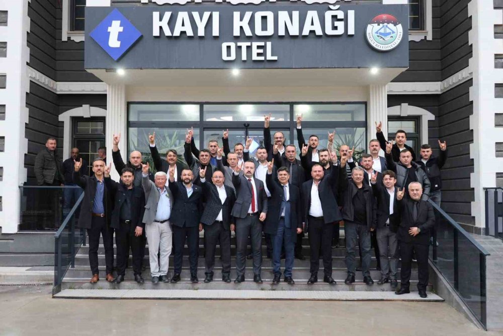 İlk ziyaret Ertuğrul Gazi'ye!