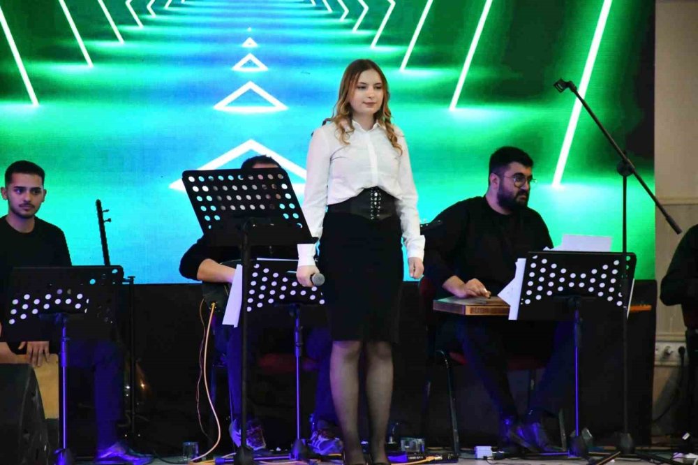 59 gencin katıldığı ses yarışmasının kazananları belli oldu