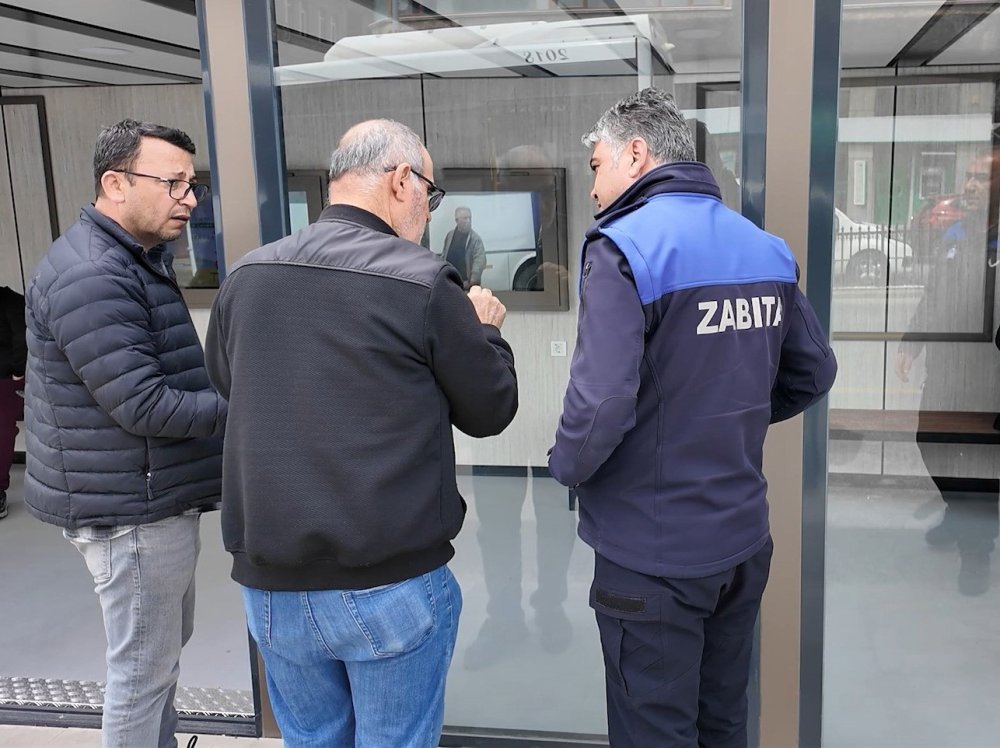 Akıllı durak teknolojiyle değil kaza ile gündem oldu