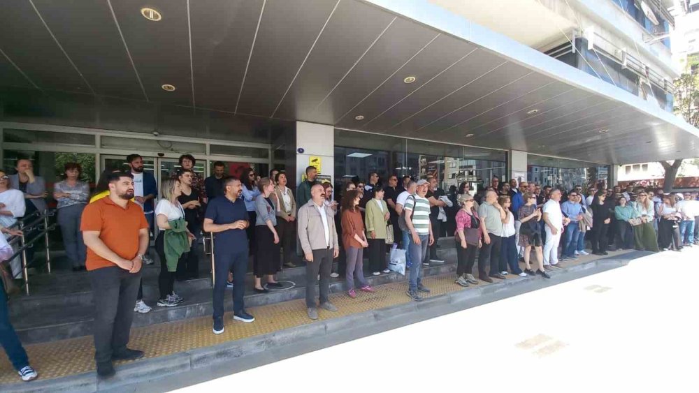 Belediyelerde maaş krizi: 3 ilçede memurlar iş bıraktı