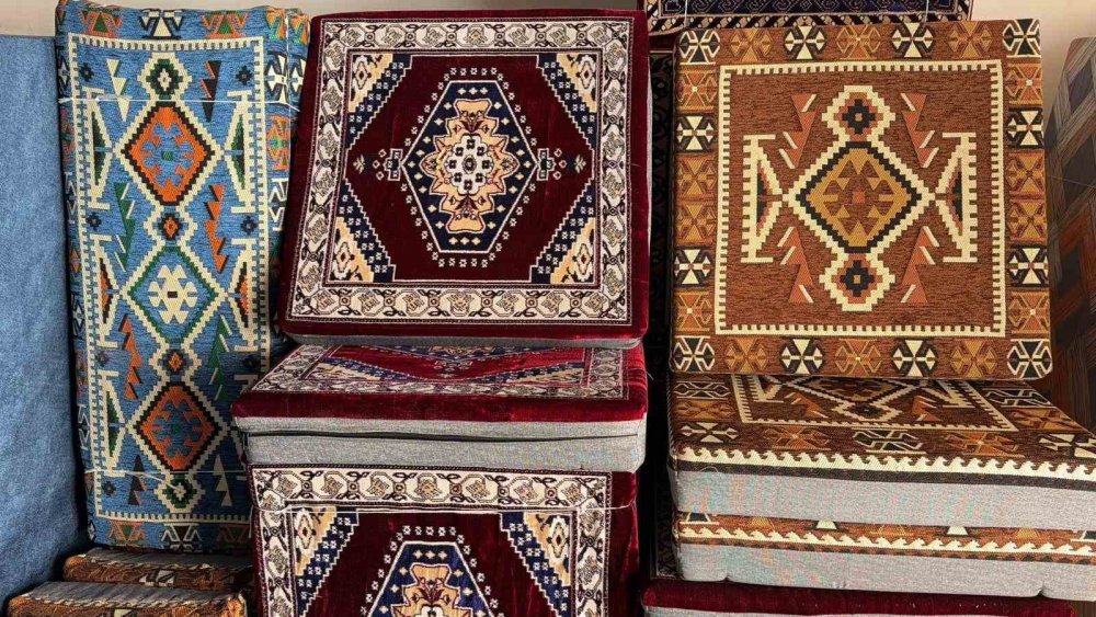 Hasır yastıklar zamana yenik düştü