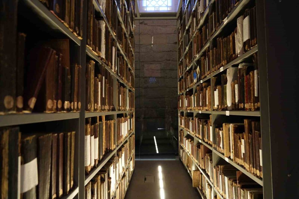 Padişahın Elleriyle Şekillenen Tarih: Abdülhamid Han Dolabı!