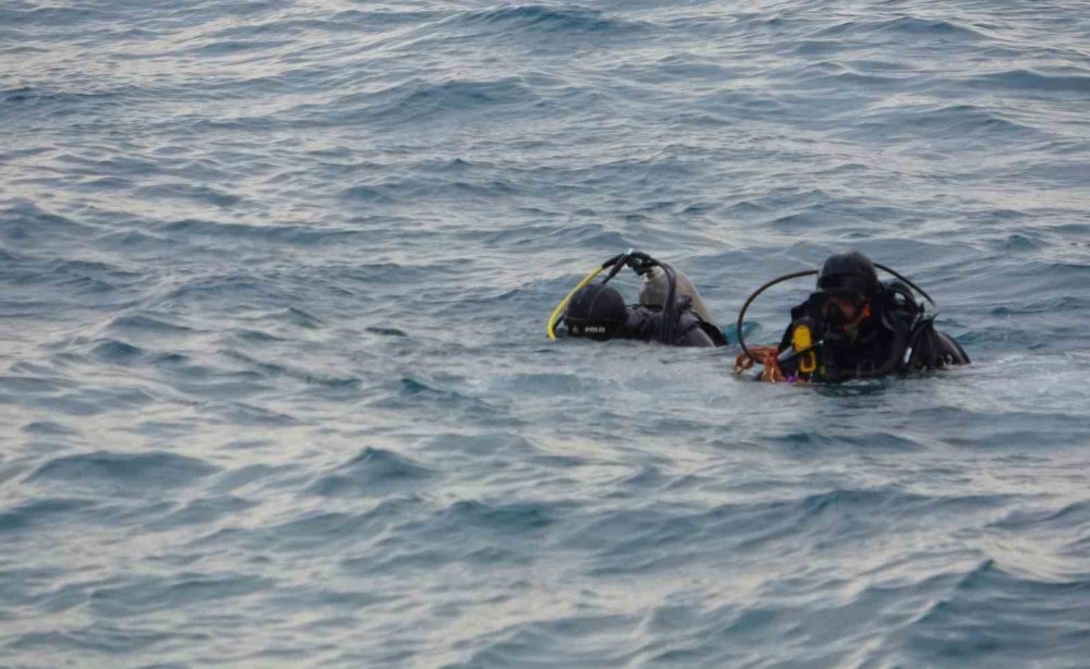 Denizde boğulan gencin kimliği parmak izinden belirlendi