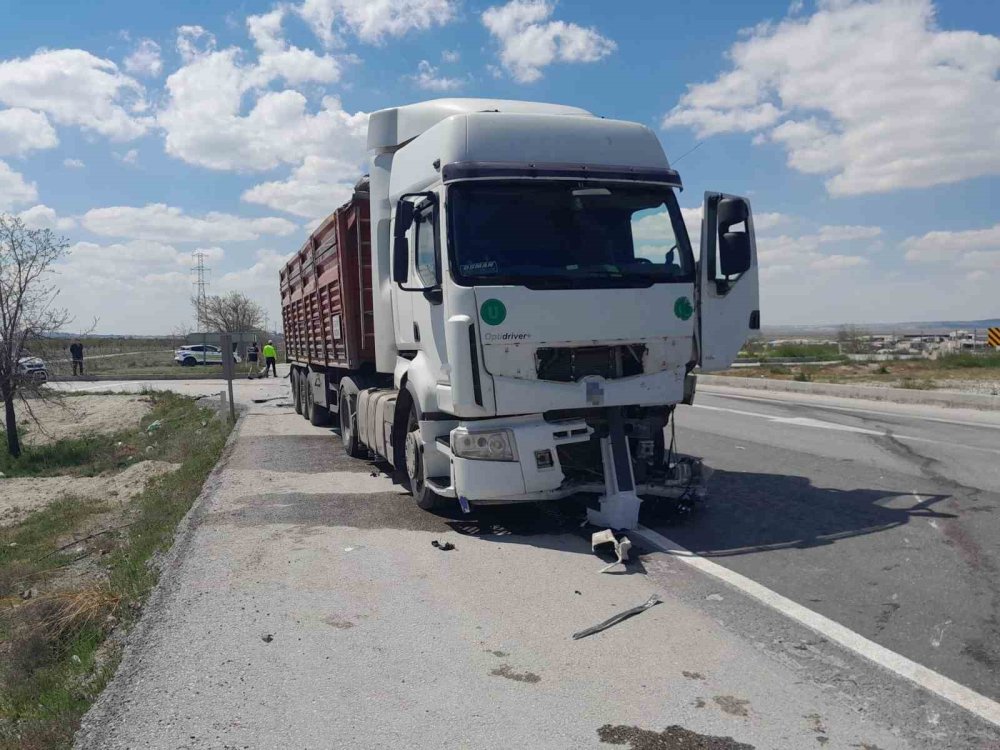 Meke Kavşağı’nda Feci Kaza: Hamdi Düzgüner Hayatını Kaybetti