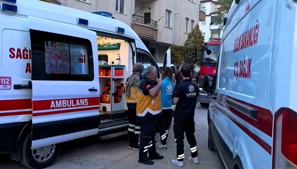 91 Yaşındaki Kadın Yangını Söndürmek İsterken Canından Oldu