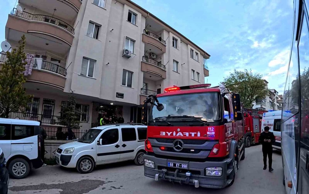 91 Yaşındaki Kadın Yangını Söndürmek İsterken Canından Oldu