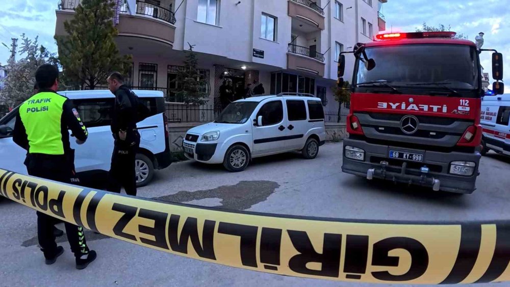91 Yaşındaki Kadın Yangını Söndürmek İsterken Canından Oldu