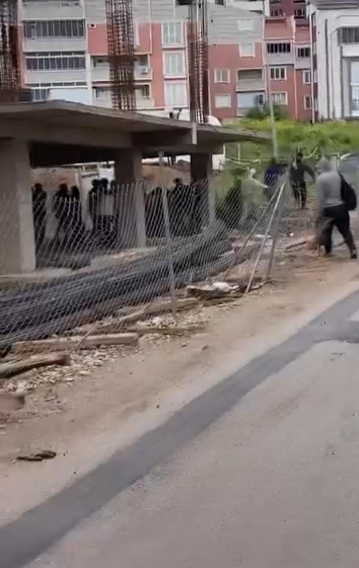 VİDEO: İnşaatta Taşlı Sopalı Kavga