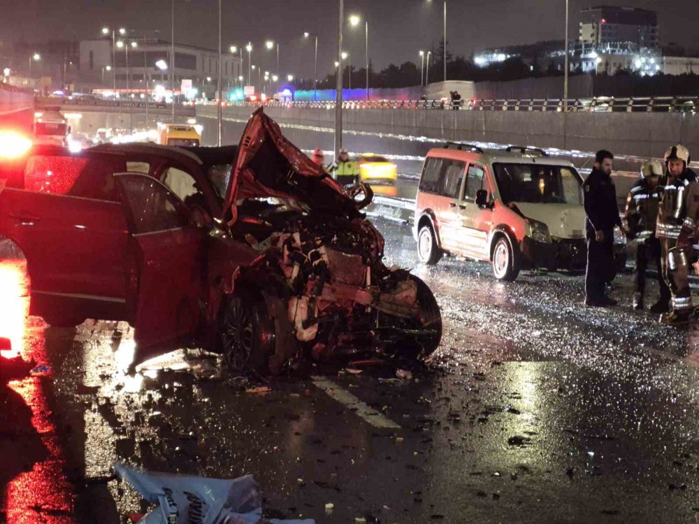 Yok böyle şiddet! Ankara'da Togg bu hale geldi