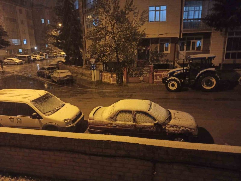 Konya baharı beklerken kış geri geldi