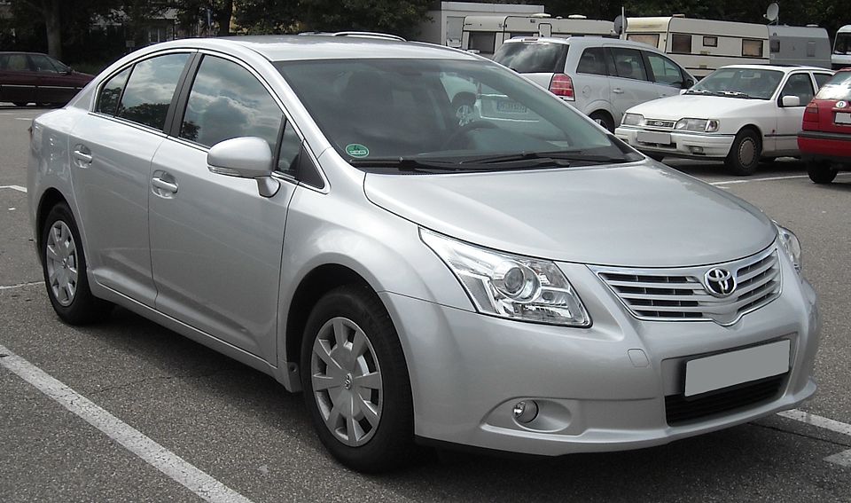 toyota-avensis.jpg