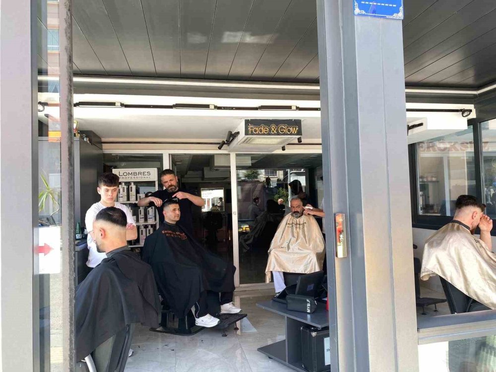 Metro geliyor esnaf memnun! Ankara'da elektrikler kesildi çözümü sokakta buldu