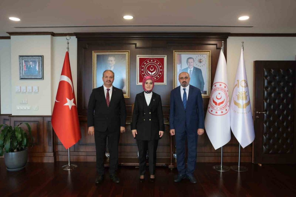 Sahada Şiddete Karşı Bakanlık Hamlesi: Sosyal Hizmet Uzmanına 'Kolluk' Koruması!