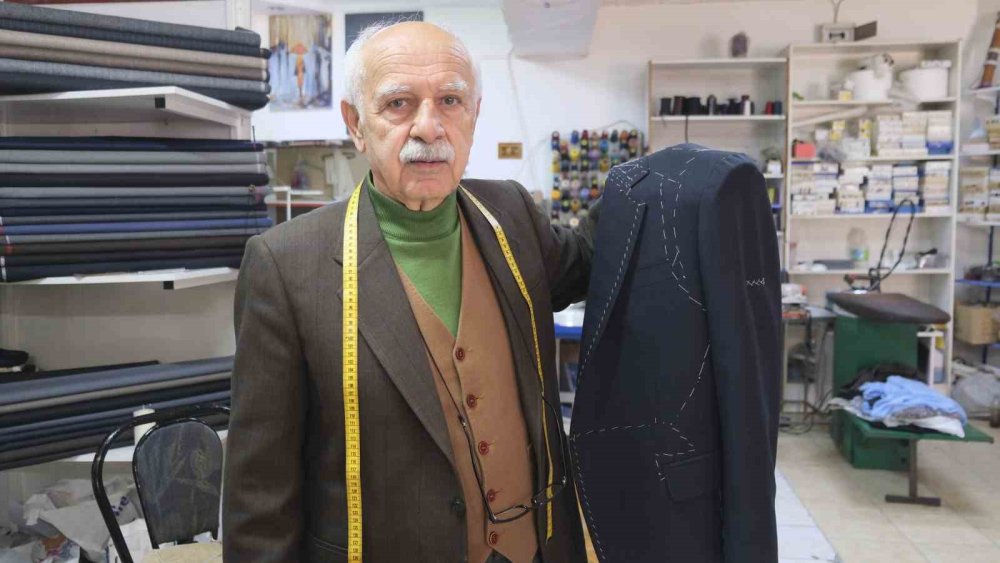Yılların Terzisinden Mesleğin Geleceğine İtiraz: Bizden Sonra Ismarlama Elbise Bitecek