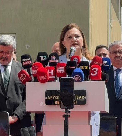 Afyon’da Tarihi Gün: Burcu Köksal AK Parti Safında İlk Kez Konuştu!