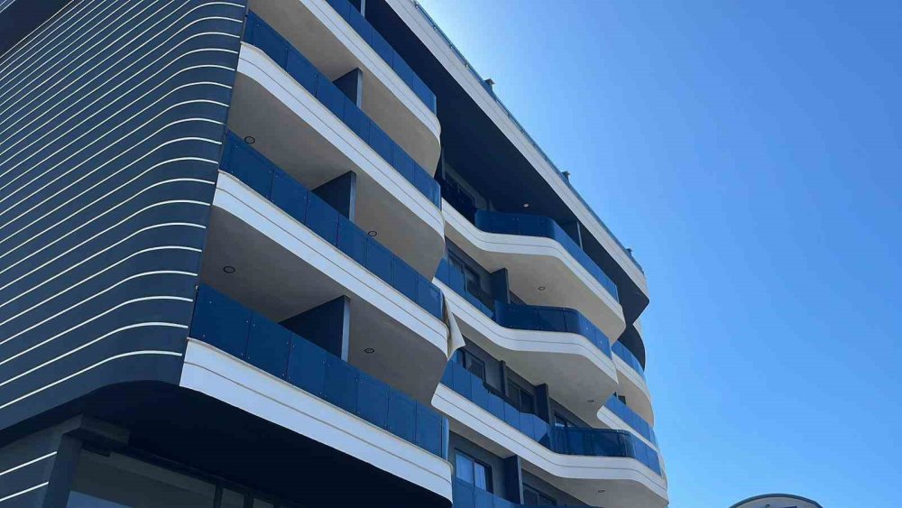 Alanya’da Apartman Dairesinde Asma Tavan Çöktü