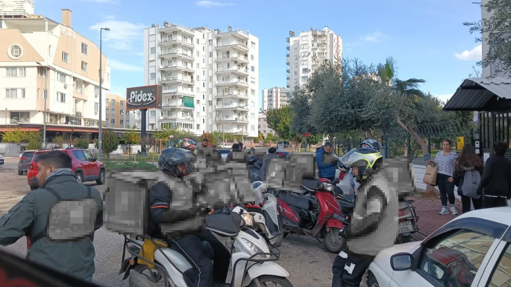 Kapıda 30 Kurye, Telefondaki Ölüm Tehdidi: Antalya'daki Gizemli Zorbalık!