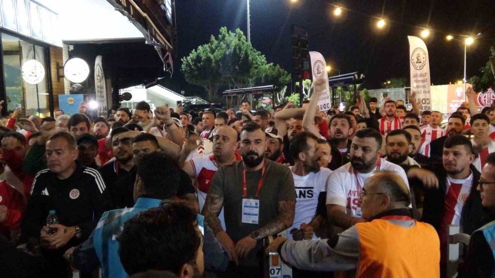 Antalyaspor cephesinde moraller bozuk