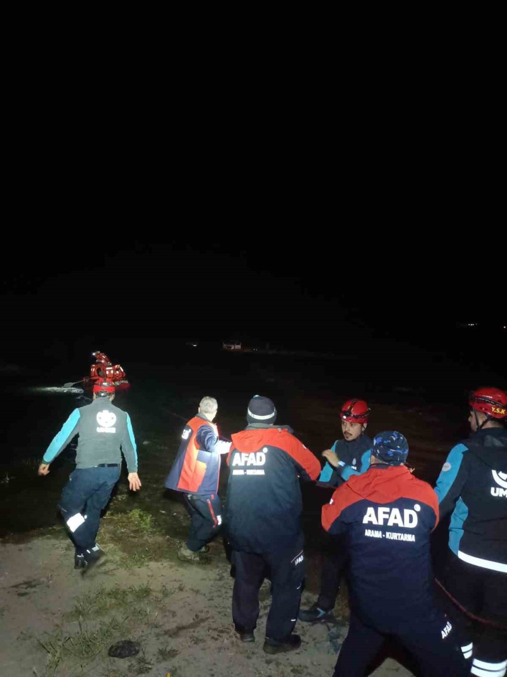 Bursa'da baraj kapakları açıldı faciadan dönüldü