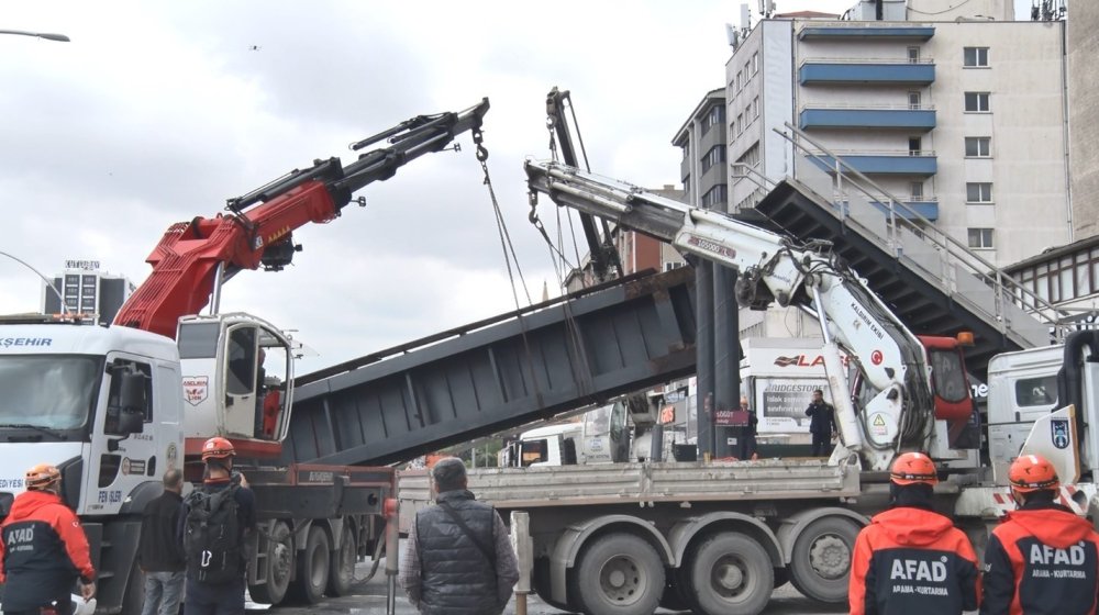Ankara'da hayatı durduran kaza! Bomba patladı sandık